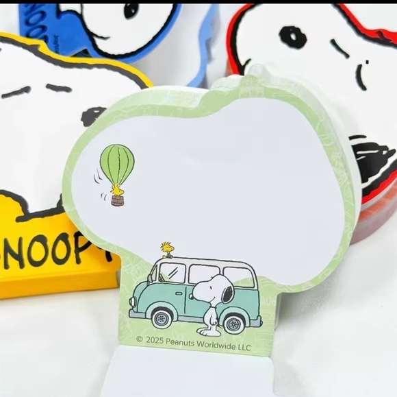 Peanuts: Snoopy and Friends Notepad Set - Picture 3 of 8